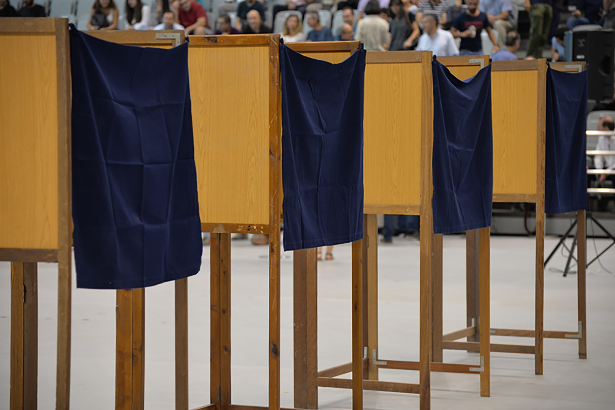 Ποιος δικαιούται να μας στείλει προεκλογικό SMS και ποιος αναλαμβάνει την ευθύνη