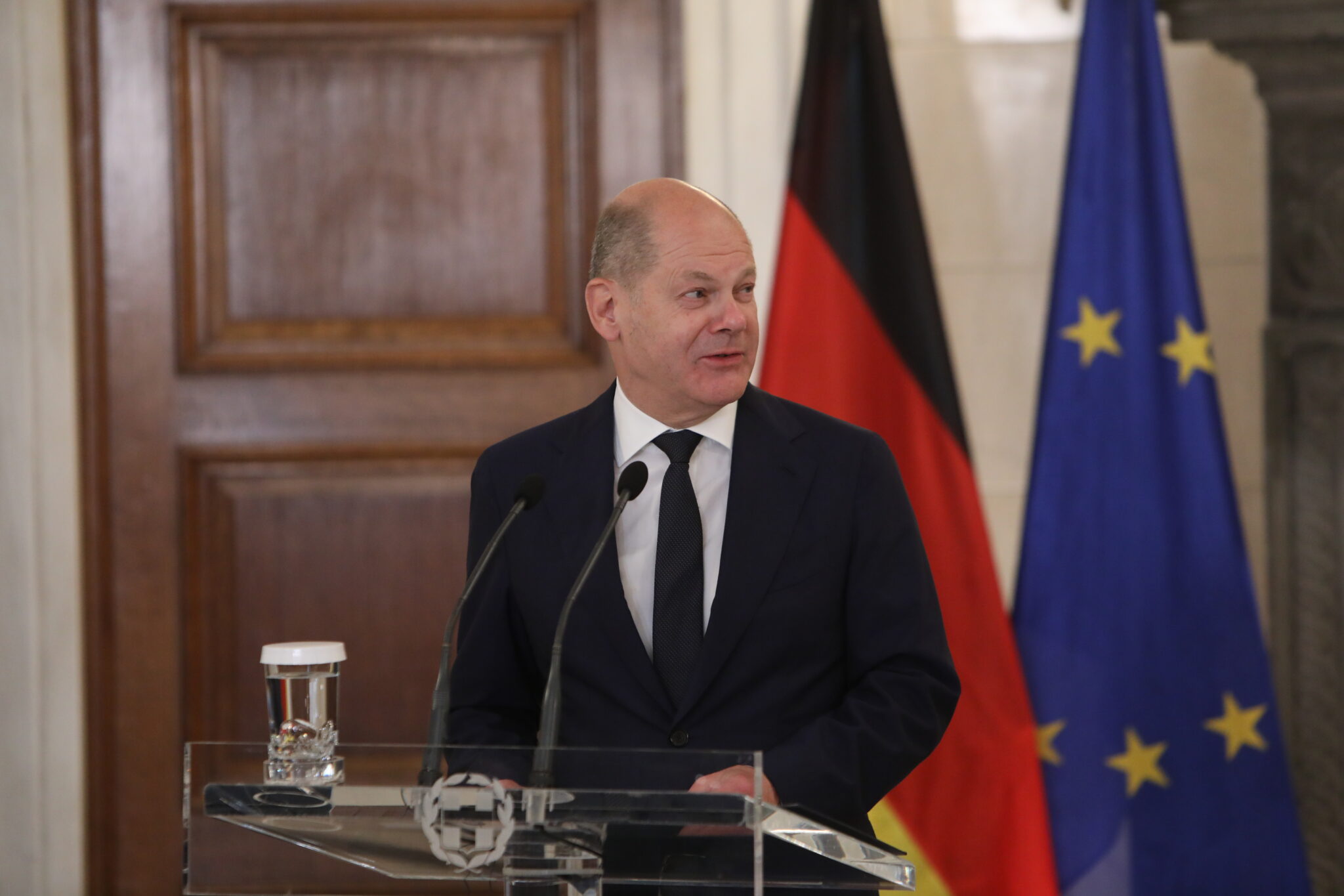 Σολτς: Το Βερολίνο δεν θα αποφασίσει μόνο για αποστολή αρμάτων μάχης στο Κίεβο