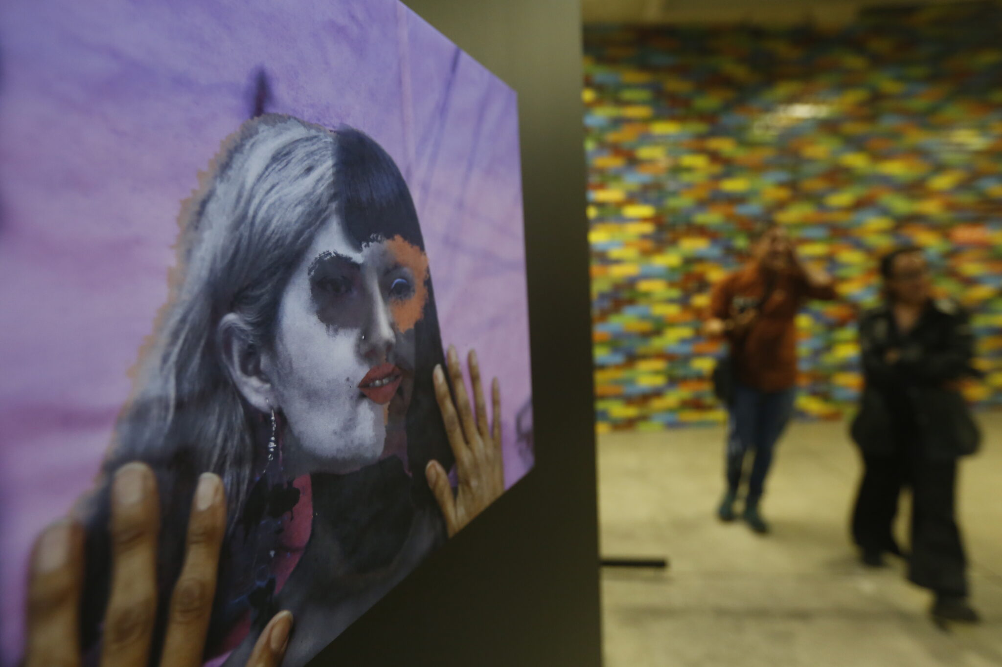 Βία-βλάβη-ενδοοικογενειακή βία: Τι αλλάζει στον νόμο για προστασία των θύματων