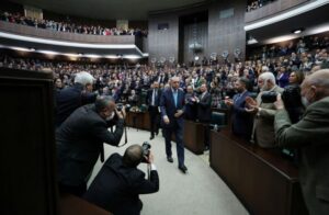Ερντογάν: Συνεχίζει το προεκλογικό παζάρι και ανοίγει νέα μέτωπα 
