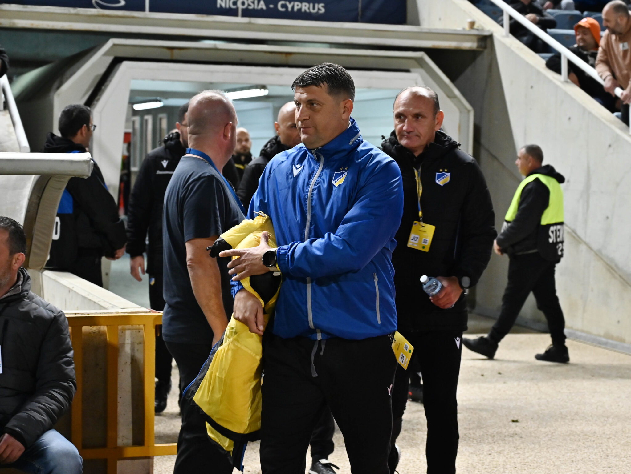 Με δύο απουσίες και μια επιστροφή στη Λεμεσό ο ΑΠΟΕΛ