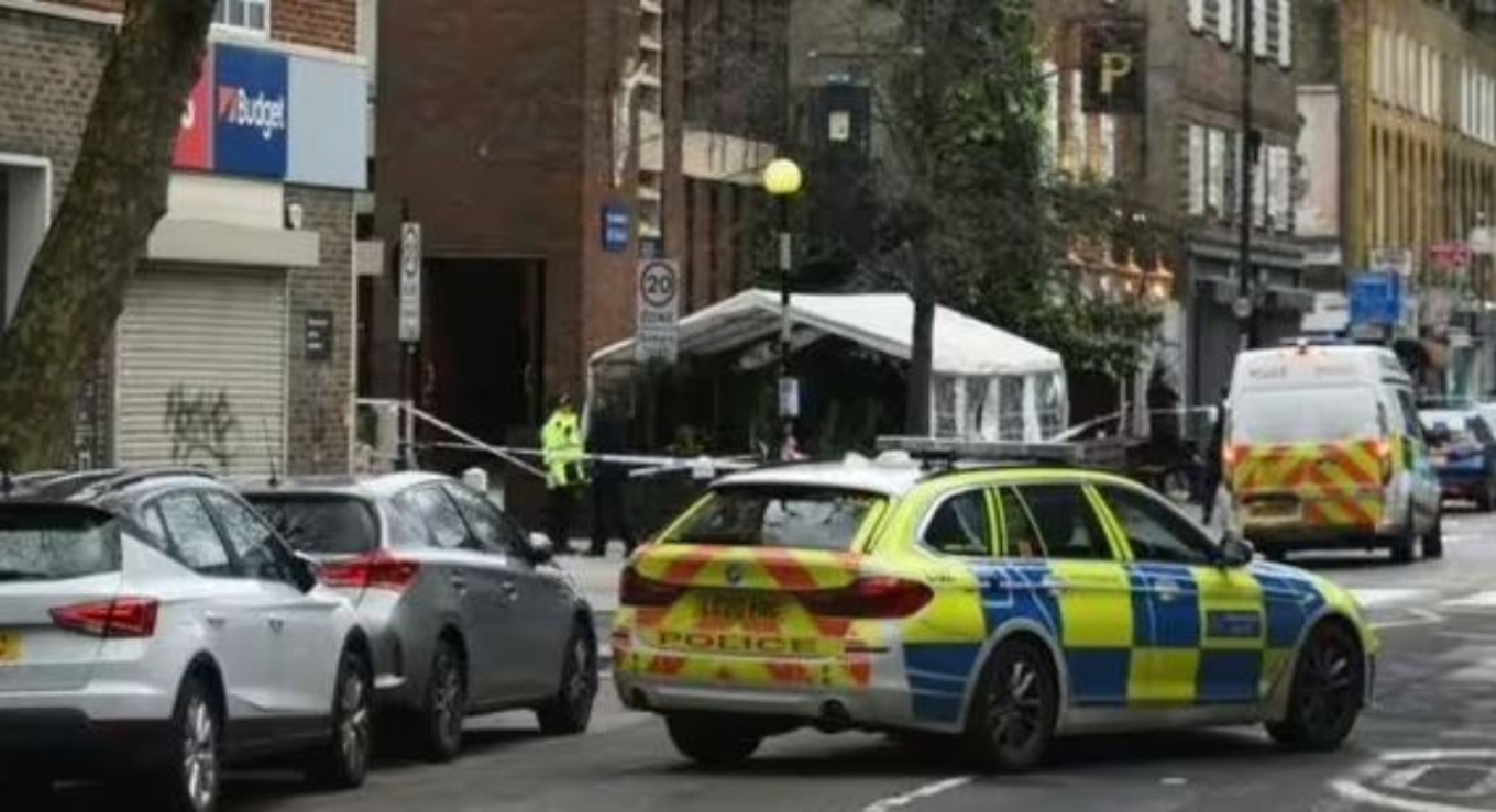 Συναγερμός στο Λονδίνο: Πυροβολισμοί σε κηδεία, τραυματίστηκαν τέσσερα άτομα
