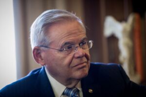 Μενέντεζ: Δεν θα εγκρίνω πώληση F-16 στην Τουρκία, απειλεί Κύπρο κι Ελλάδα