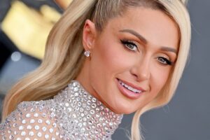 Πάρις Χίλτον: Έγινε μαμά για πρώτη φορά