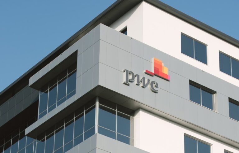PwC: 73% των CEOs αναμένουν μείωση της παγκόσμιας οικονομικής ανάπτυξης