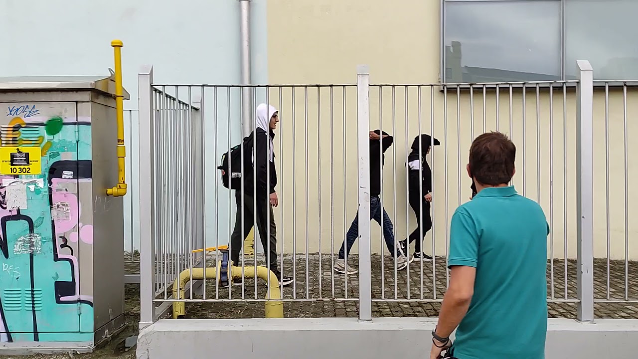 Τραυματίστηκαν δύο παιδιά από την επίθεση πατέρα έξω από Γυμνάσιο