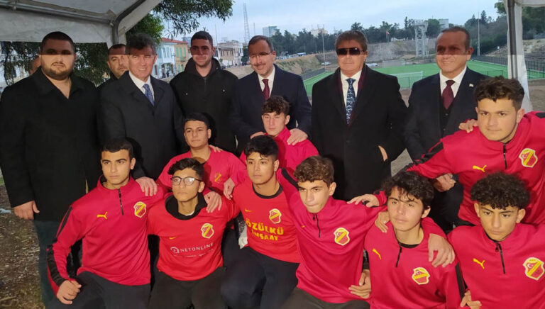 Φιάσκο τα εγκαίνια Ταξίμ: Ψευδο-εγκαίνια από μακριά, βλέπουν παρέμβαση ΟΥΝΦΙΚΥΠ