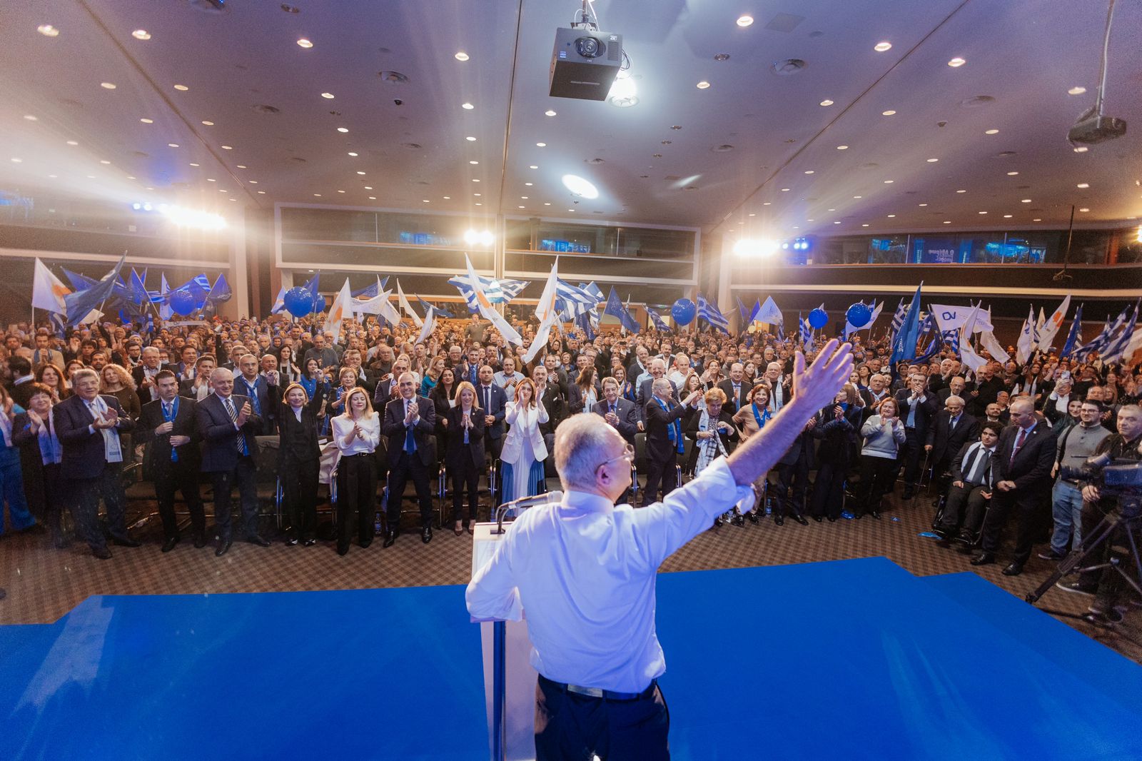 Τα δεδομένα και οι επιλογές στον ΔΗΣΥ για τον β’ γύρο