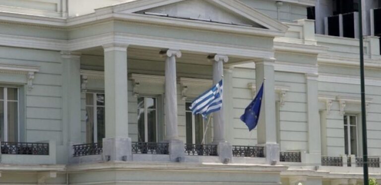 Η Ελλάδα δεν προκαλεί και δεν απειλεί κανέναν