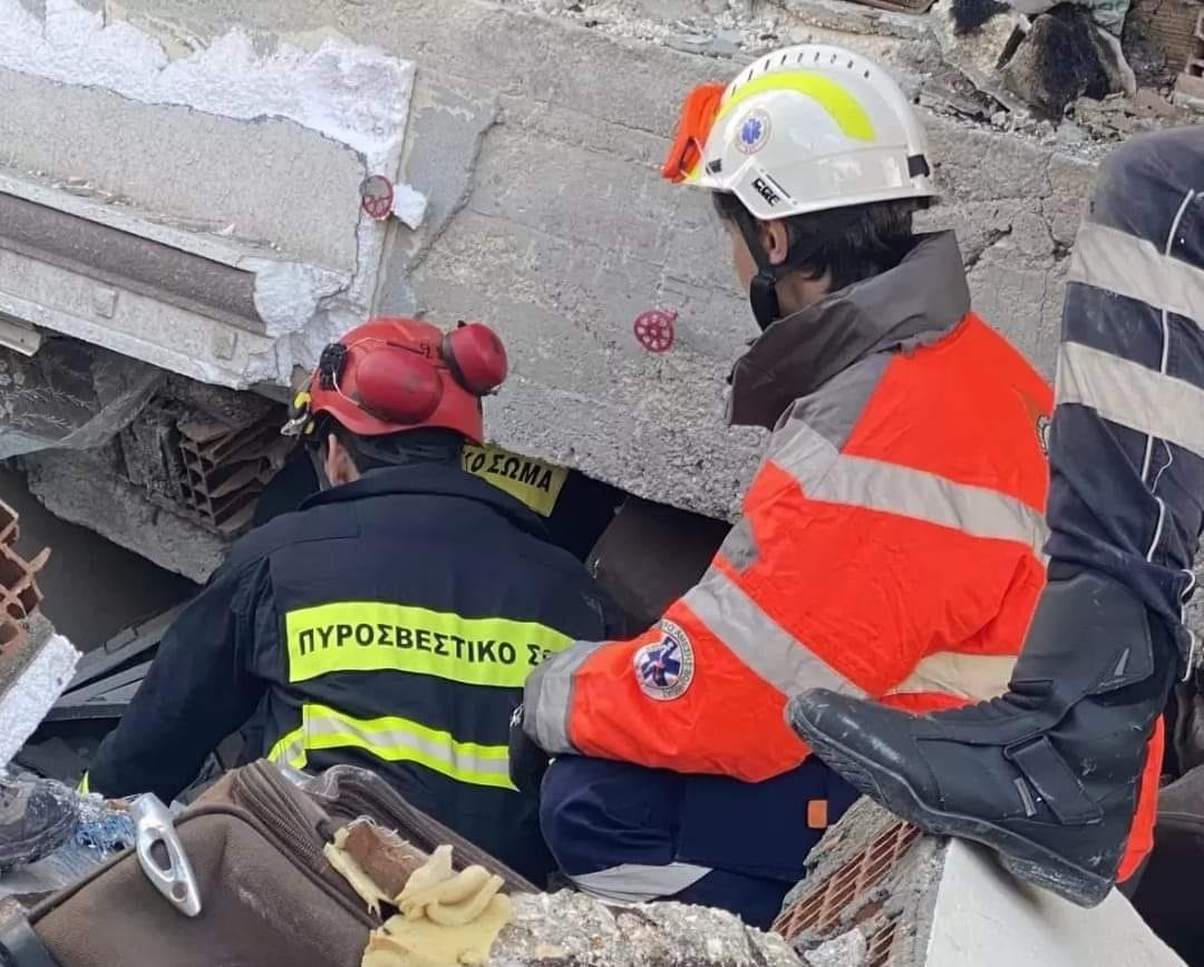 Τέσσερα 24ωρα σπαραγμού: Πως οι Έλληνες διασώστες βιώνουν τον όλεθρο του σεισμού