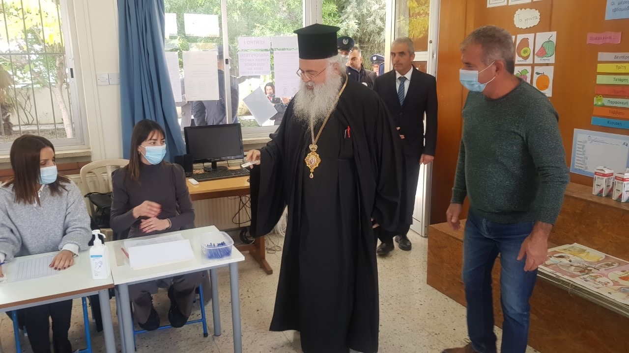 Eυχήθηκε "θεία ενίσχυση" στον νέο Πρόεδρο ο Αρχιεπίσκοπος Γεώργιος