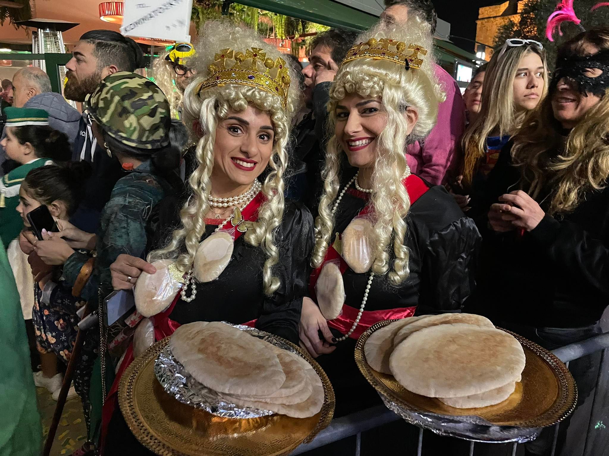 ΒΙΝΤΕΟ & ΦΩΤΟ: Γέμισε η Λεμεσός με «πελλόμασκες»