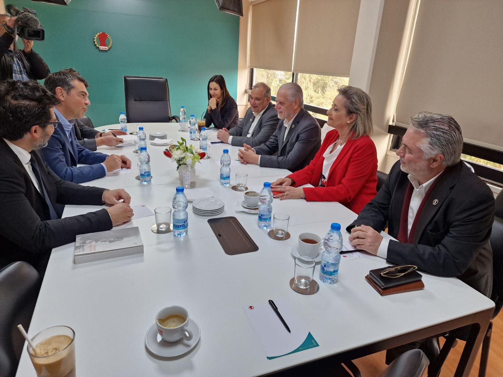 Με τον Τσίπρα συναντήθηκε ο Σιζόπουλος