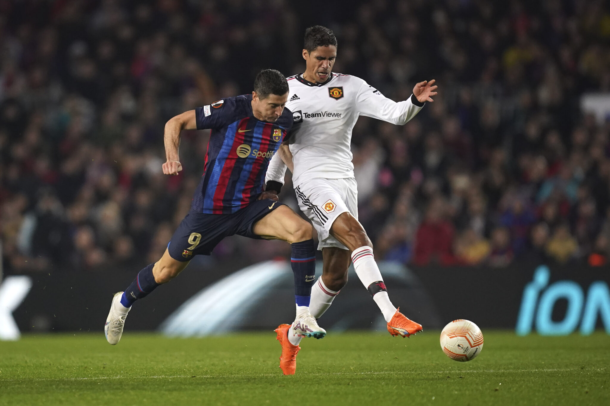 Europa League: Τα «φώτα» στην… τιτανομαχία του Μάντσεστερ