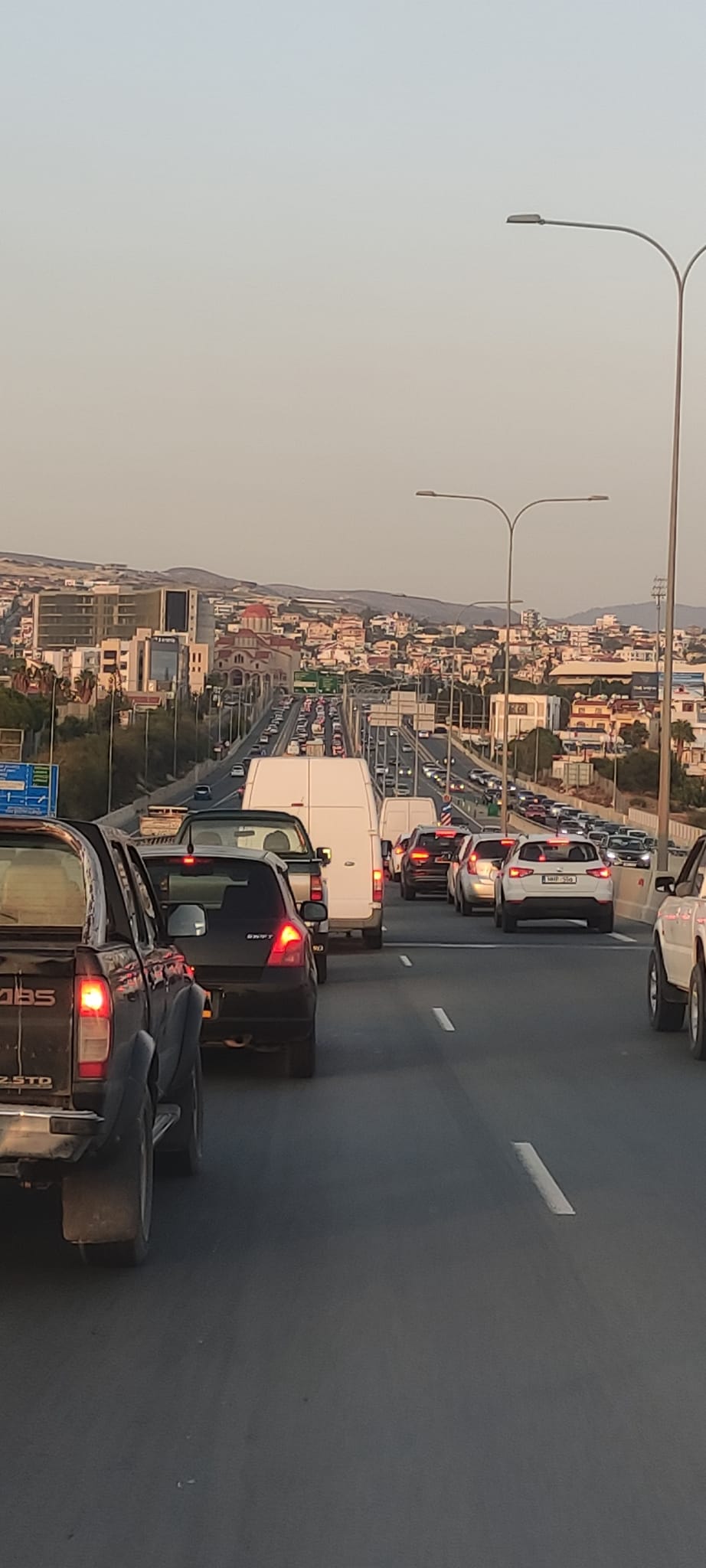 Καραμπόλα έξι οχημάτων: Αυξημένη τροχαία κίνηση σε αυτοκινητόδρομο