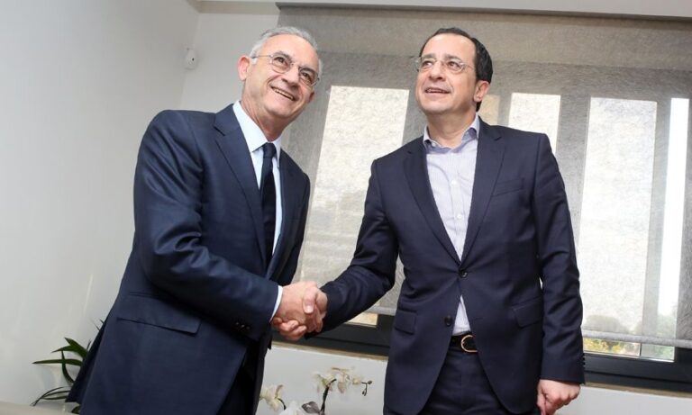 Αναδίπλωση Αβέρωφ για δημιουργία κατάστασης win-win