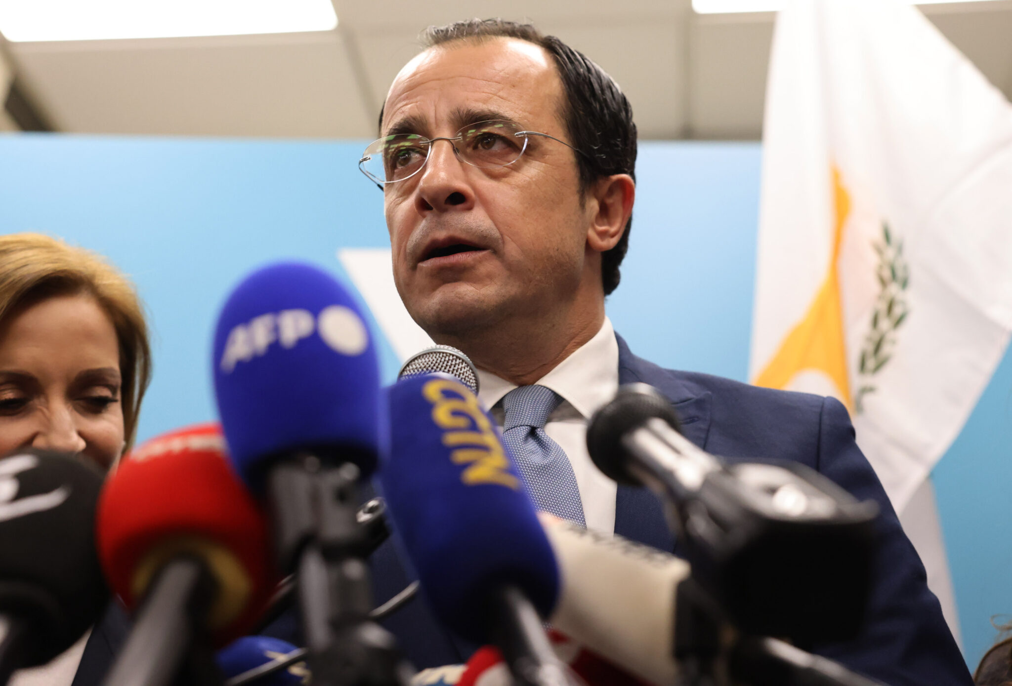 ΒΙΝΤΕΟ: Χείρα φιλίας στο ΔΗΣΥ τείνει ο Χριστοδουλίδης πριν το ραντεβού με Αβέρωφ