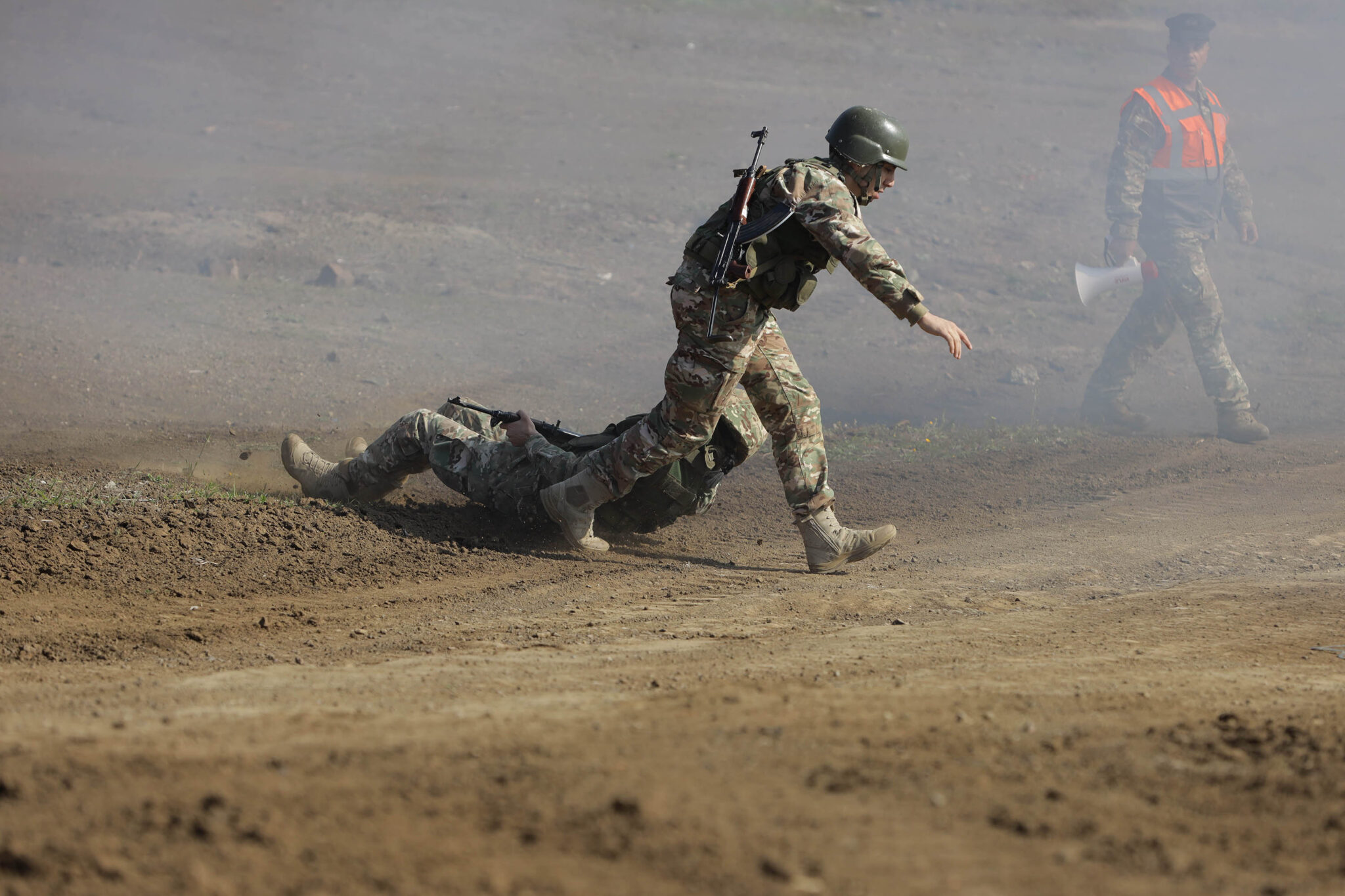 Συμμάχησαν Κύπρος-ΗΠΑ στον Κόρνο σε άσκηση για απομάκρυνση τραυματιών (BINTEO)