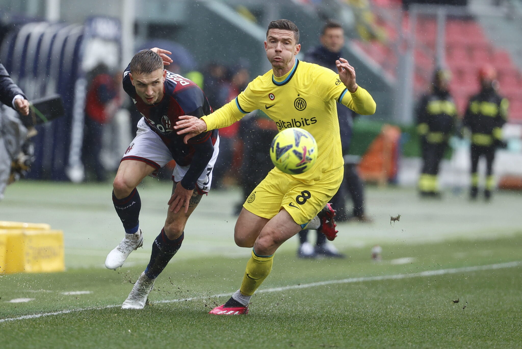 Σούπερ Μπολόνια, λύγισε την Ίντερ και ελπίζει για Ευρώπη