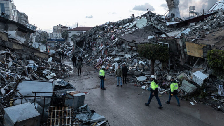 Οι σοροί ζεύγους από το ψευδοκράτος ανασύρθηκαν από τα συντρίμμια στην Αντιόχεια