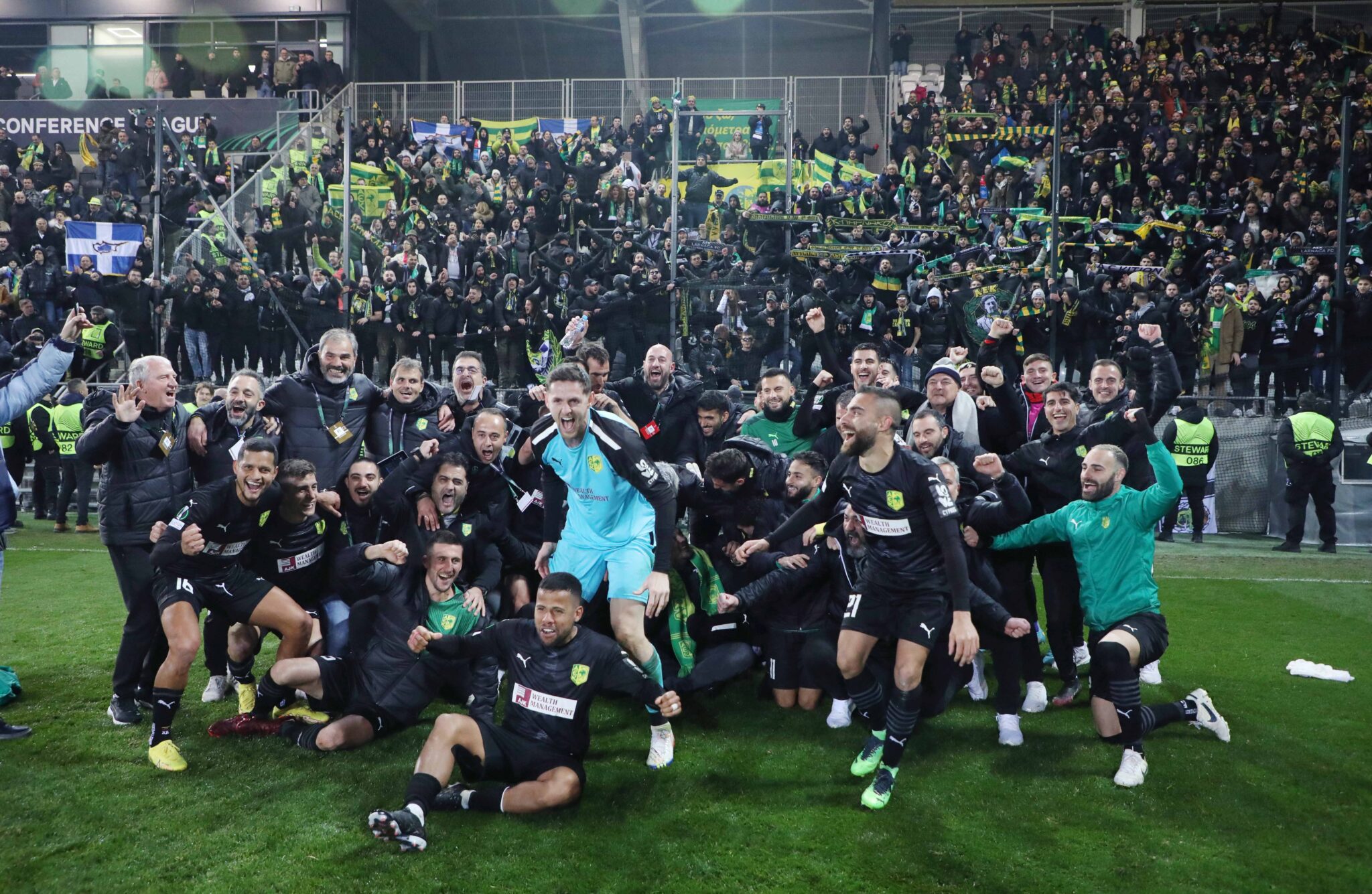 Έμεινε όρθια στη Σλοβακία και έγραψε ιστορία η ΑΕΚ