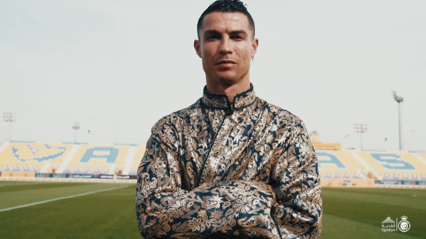 Ντύθηκε με παραδοσιακή ενδυμασία της Σαουδικής Αραβίας ο Ρονάλντο (ΦΩΤΟ/ΒΙΝΤΕΟ)