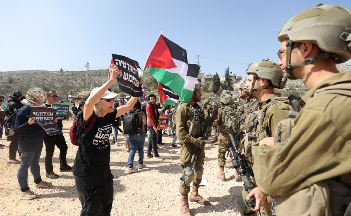 Έξι Παλαιστίνιοι νεκροί από επιχείρηση του ισραηλινού στρατού στην Τζενίν