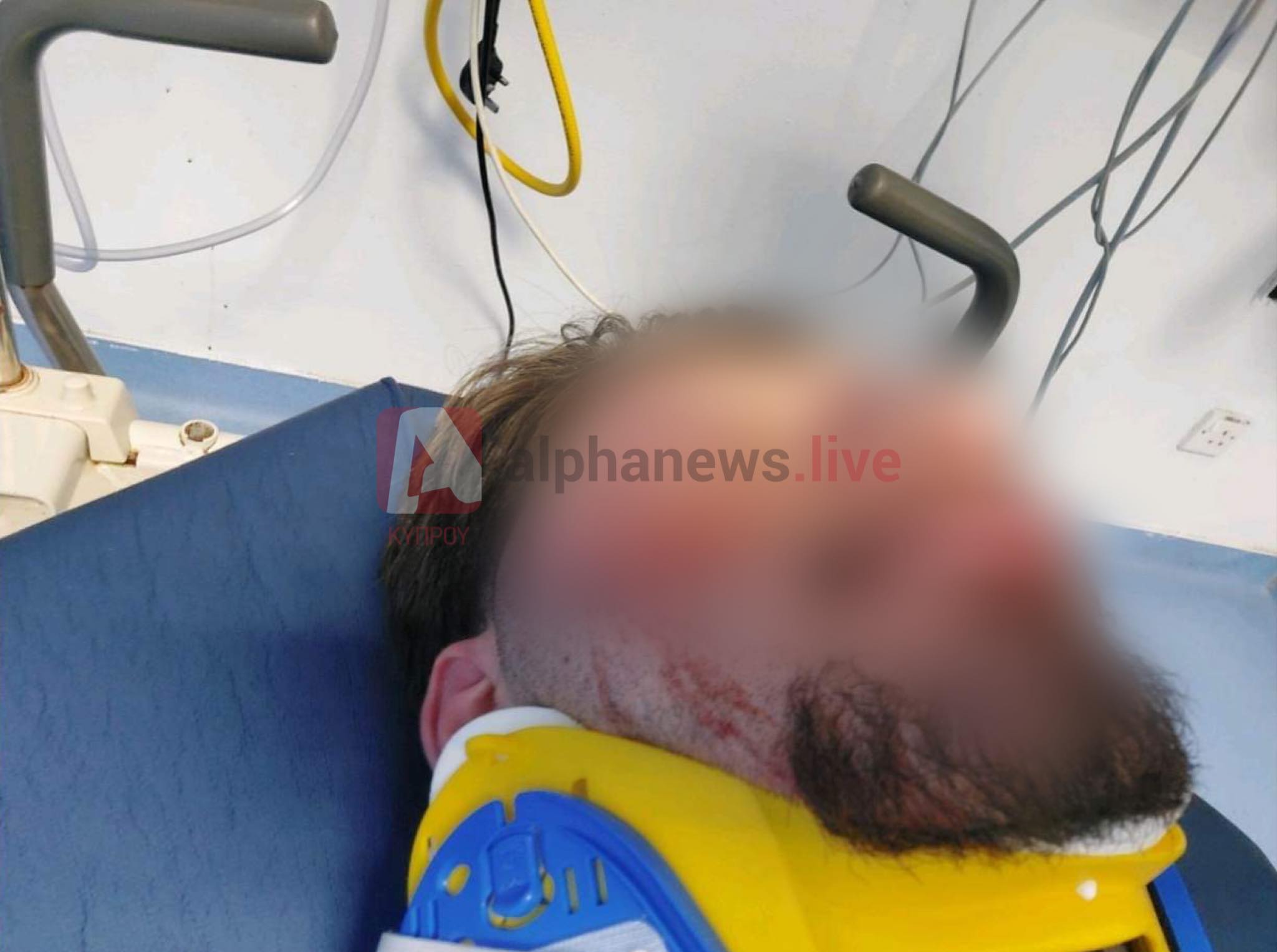 ΒΙΝΤΕΟ: «Κλώτσησαν στο κεφάλι τον έναν μου γιο, προσπάθησαν να πνίξουν τον άλλο»