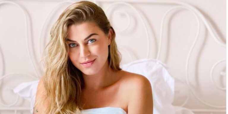 Pan Dragomir: Γιόρτασε τα γενέθλια της σε γνωστό club-“Εισέβαλε” και στο Dj bοx