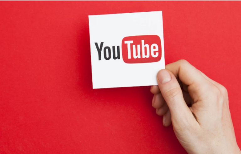 Ελληνίδα YouTuber μας λύνει απορίες: Πόσα λεφτά μπορεί να βγάλει ένας YouTuber;