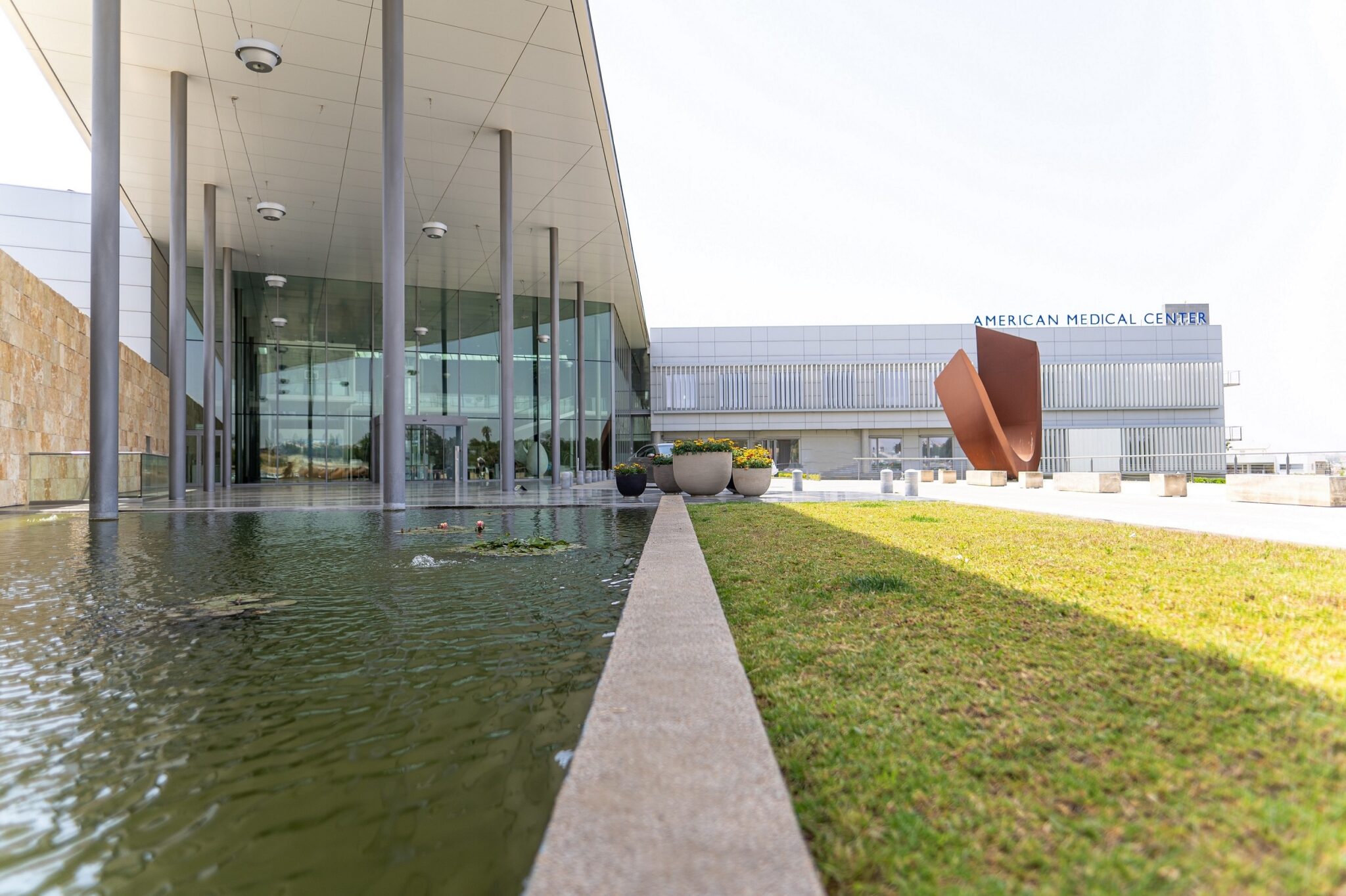 Στην κορυφή κατατάσσουν οι πολίτες το American Medical Center