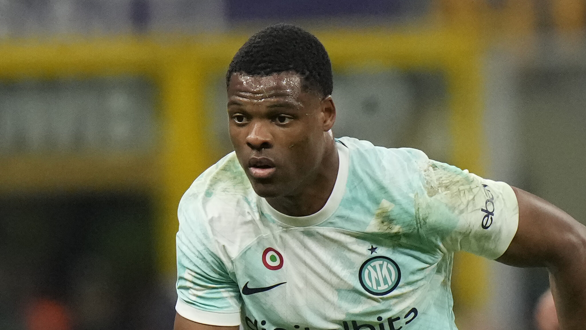 Ίντερ και Μάντσεστερ Γιουνάιτεντ «τα βρίσκουν» για Ντάμφρις