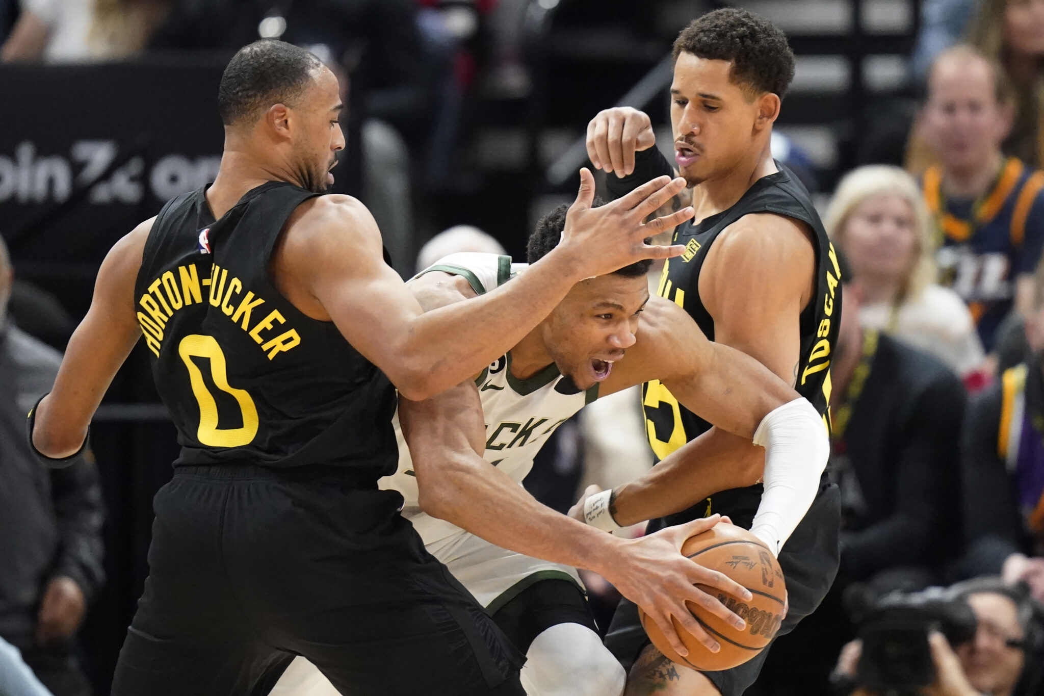 Οι Μπακς «διέλυσαν» τους Τζαζ, με… περιορισμένο Γιάννη