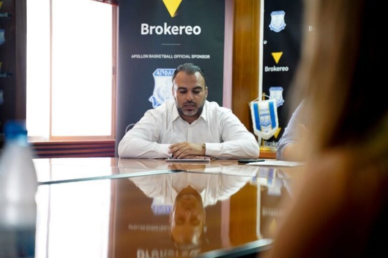 «Οπαδοί της Ανόρθωσης μπήκαν σε κερκίδα με γυναικόπαιδα»