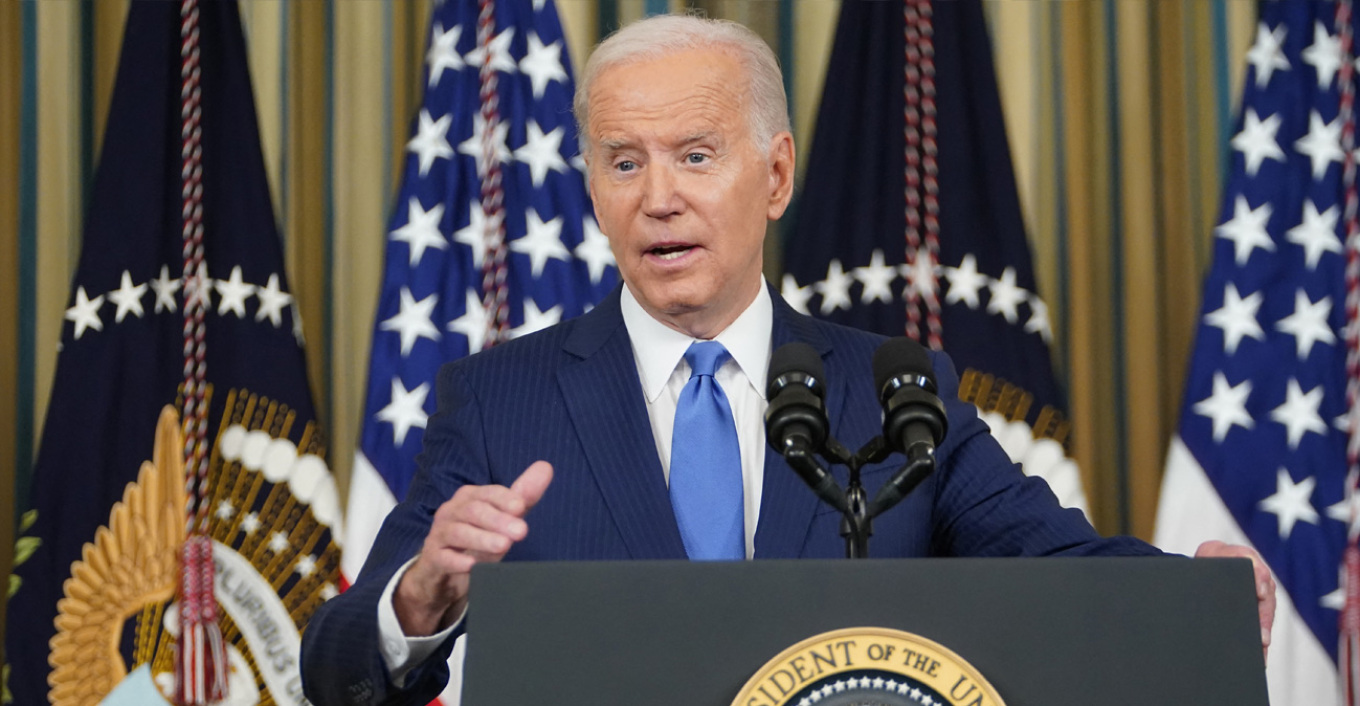 Καθησυχάζει τους πολίτες ο Μπάιντεν μετά την κατάρρευση τραπεζών