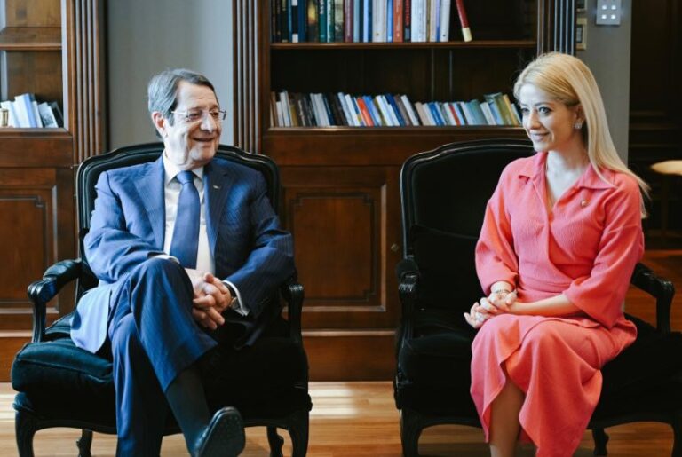 Στην Πινδάρου ο Αναστασιάδης, συζήτησε με την Αννίτα για την πορεία του ΔΗΣΥ