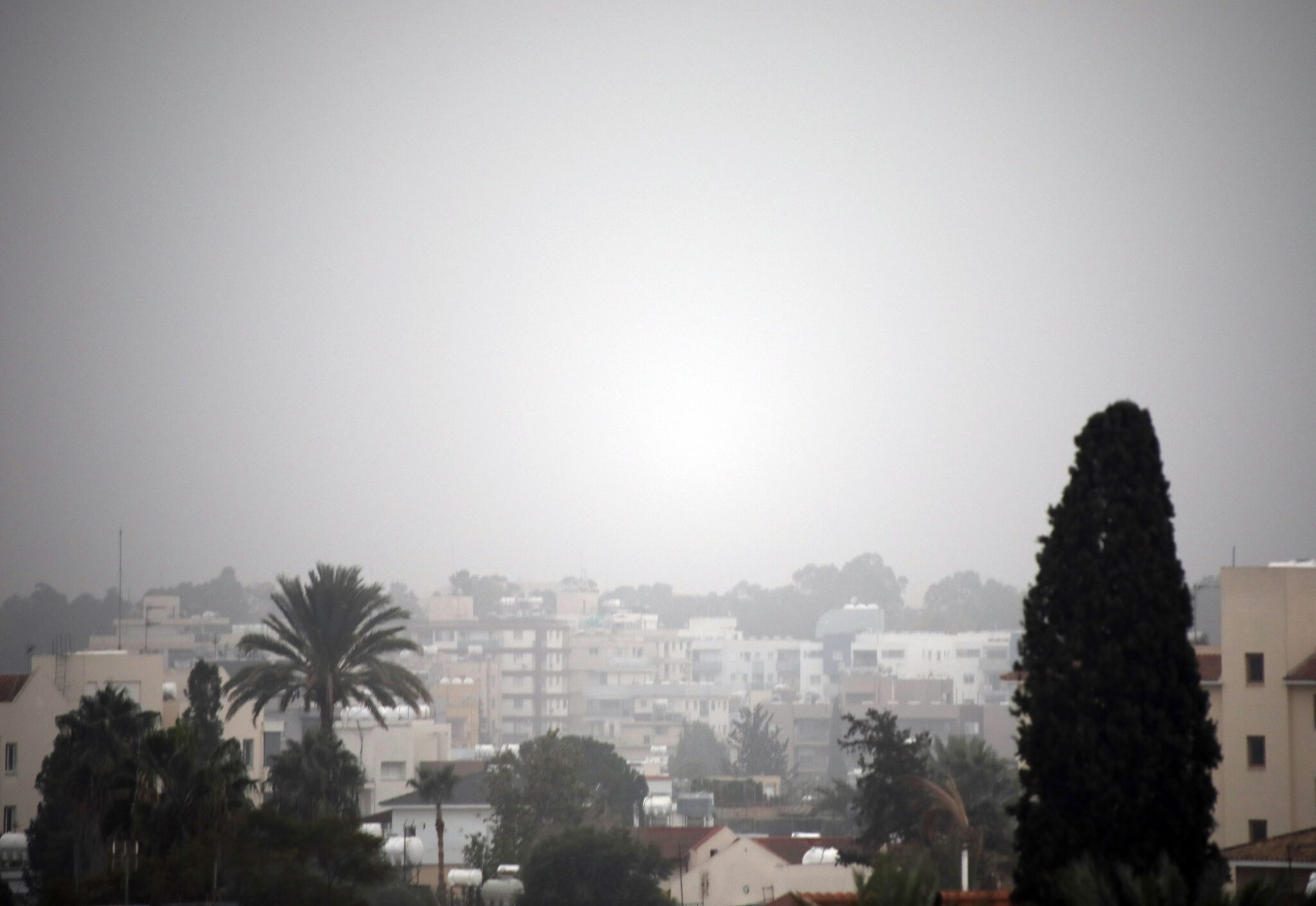 Μας έπνιξε η σκόνη, χειρότερη η κατάσταση στη Λάρνακα