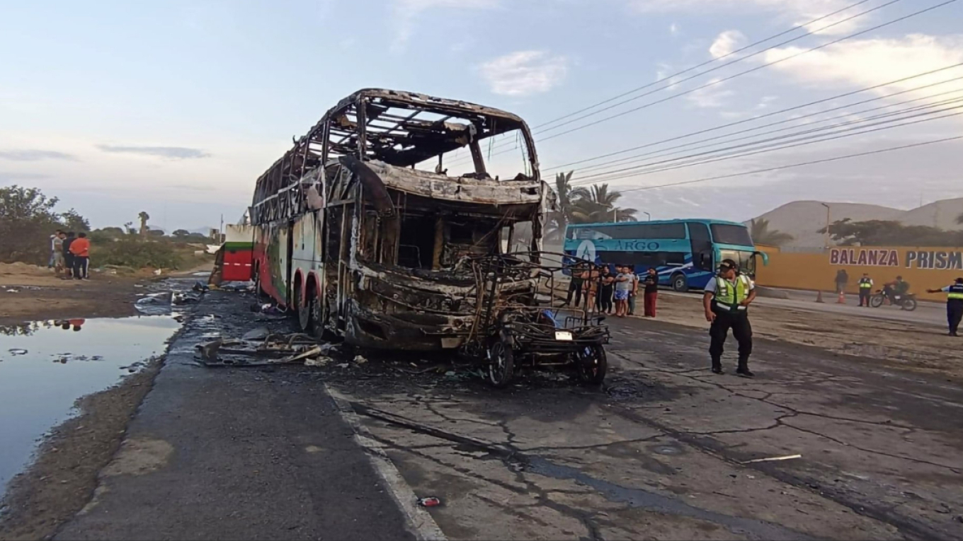 Περού: Τουλάχιστον 13 νεκροί σε τροχαίο δυστύχημα (BINTEO)