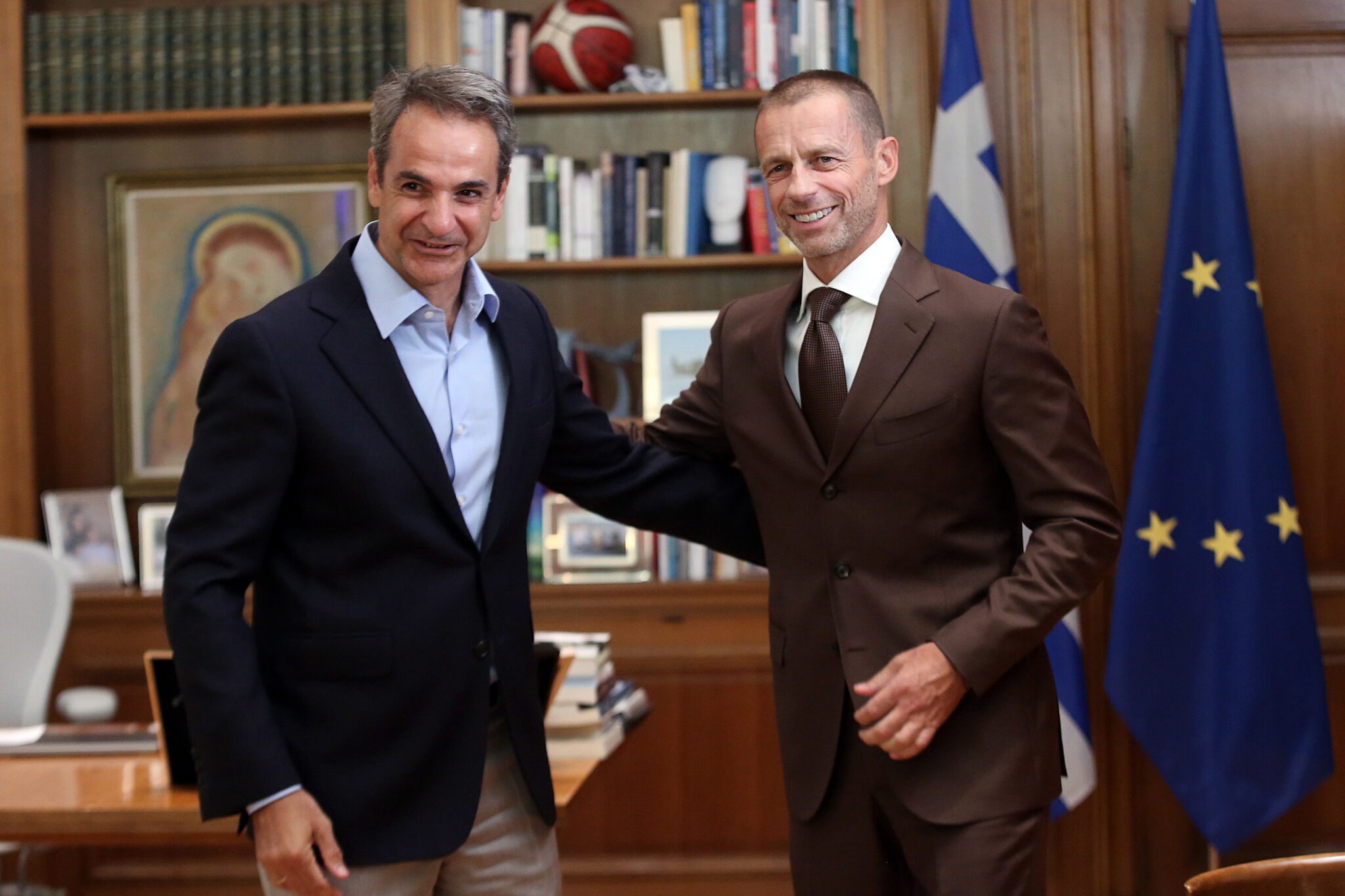 «Παρέμβαση Μητσοτάκη για τη διαιτησία, μίλησε με Τσέφεριν για elite διαιτητές»