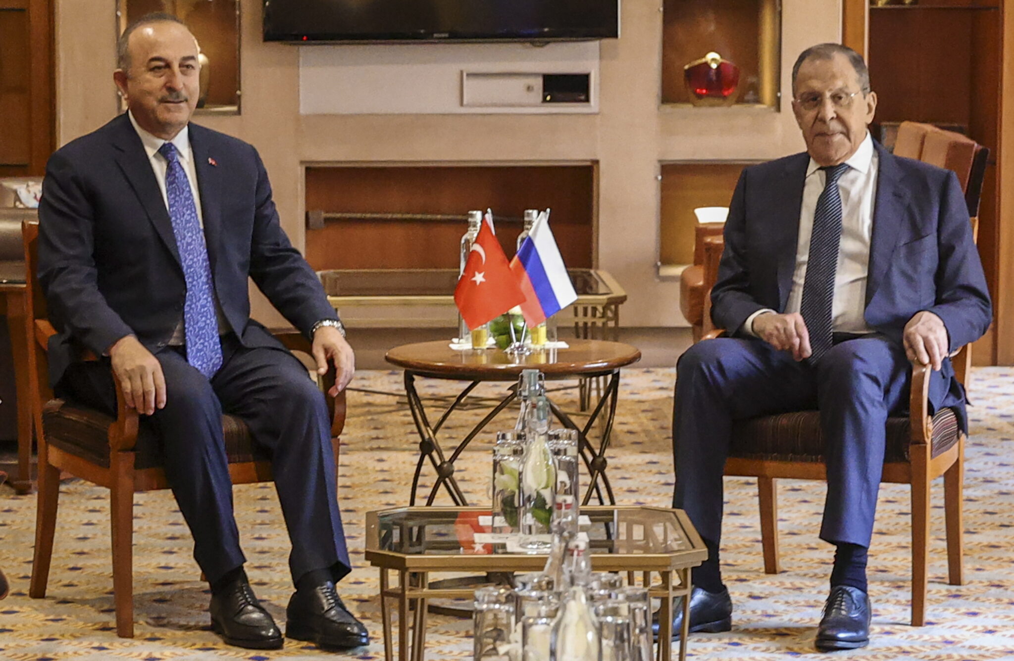 Συνάντηση Τσαβούσογλου-Λαβρόφ στο Νέο Δελχί