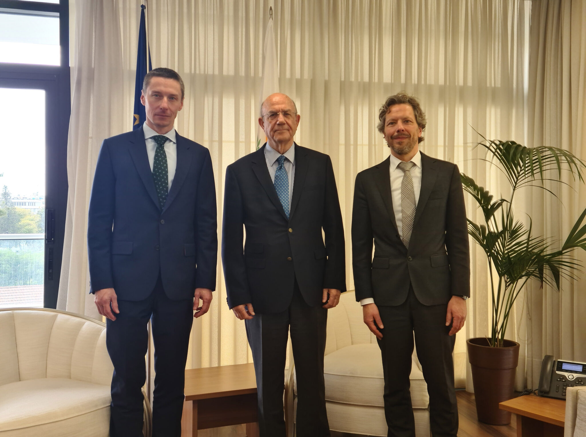 ΕΣΜ και ΔΝΤ ικανοποιημένοι από τις επιδόσεις της κυπριακής οικονομίας