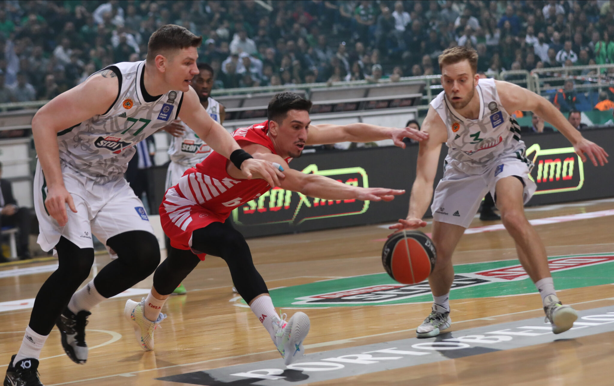 Ρεκόρ 35 ετών για Ολυμπιακό, άρνητικό ρεκόρ 10ετίας για Παναθηναϊκό