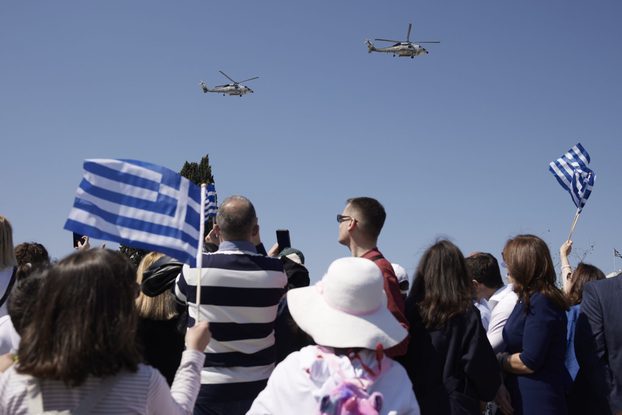 Συγκινητικά στιγμιότυπα από την μεγάλη στρατιωτική παρέλαση στην Αθήνα