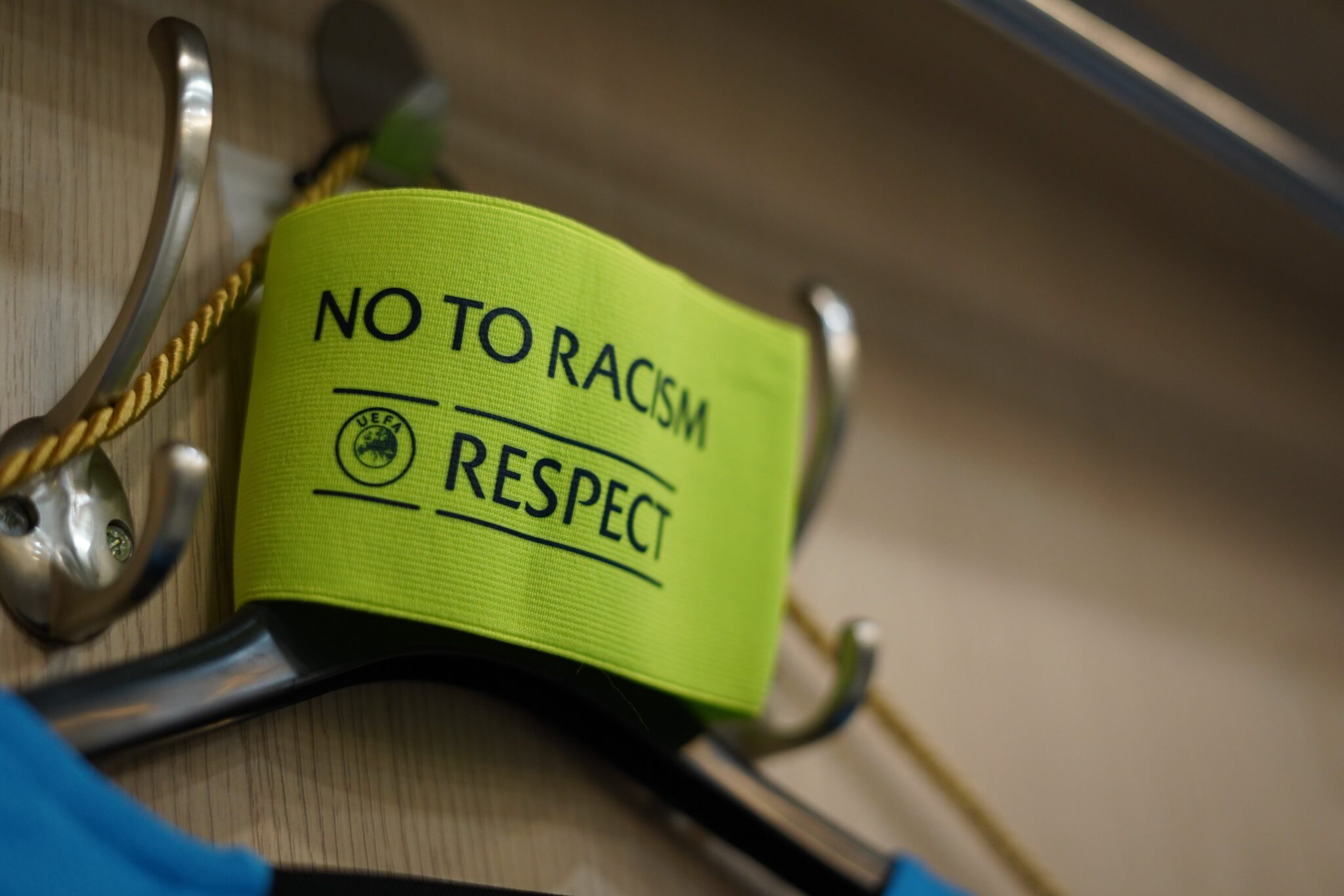 Απαγόρευσε στην εθνική γυναικών της Γερμανίας να φορέσει ΛΟΑΤΚΙ+ περιβραχιόνιο