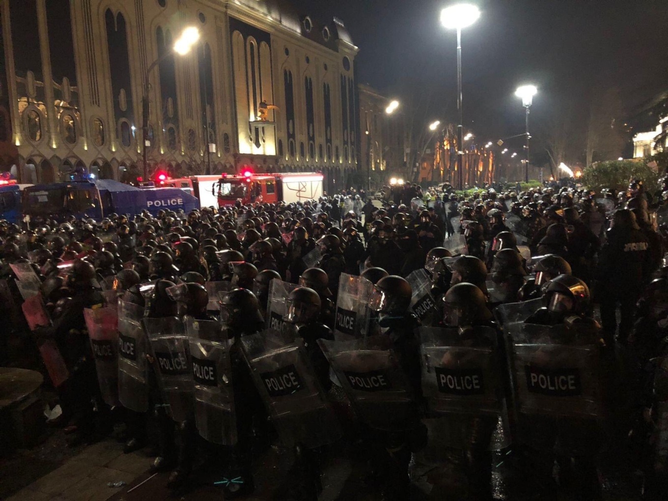 Γεωργία: Βίαια επεισόδια μεταξύ διαδηλωτών και αστυνομίας έξω από την Βουλή