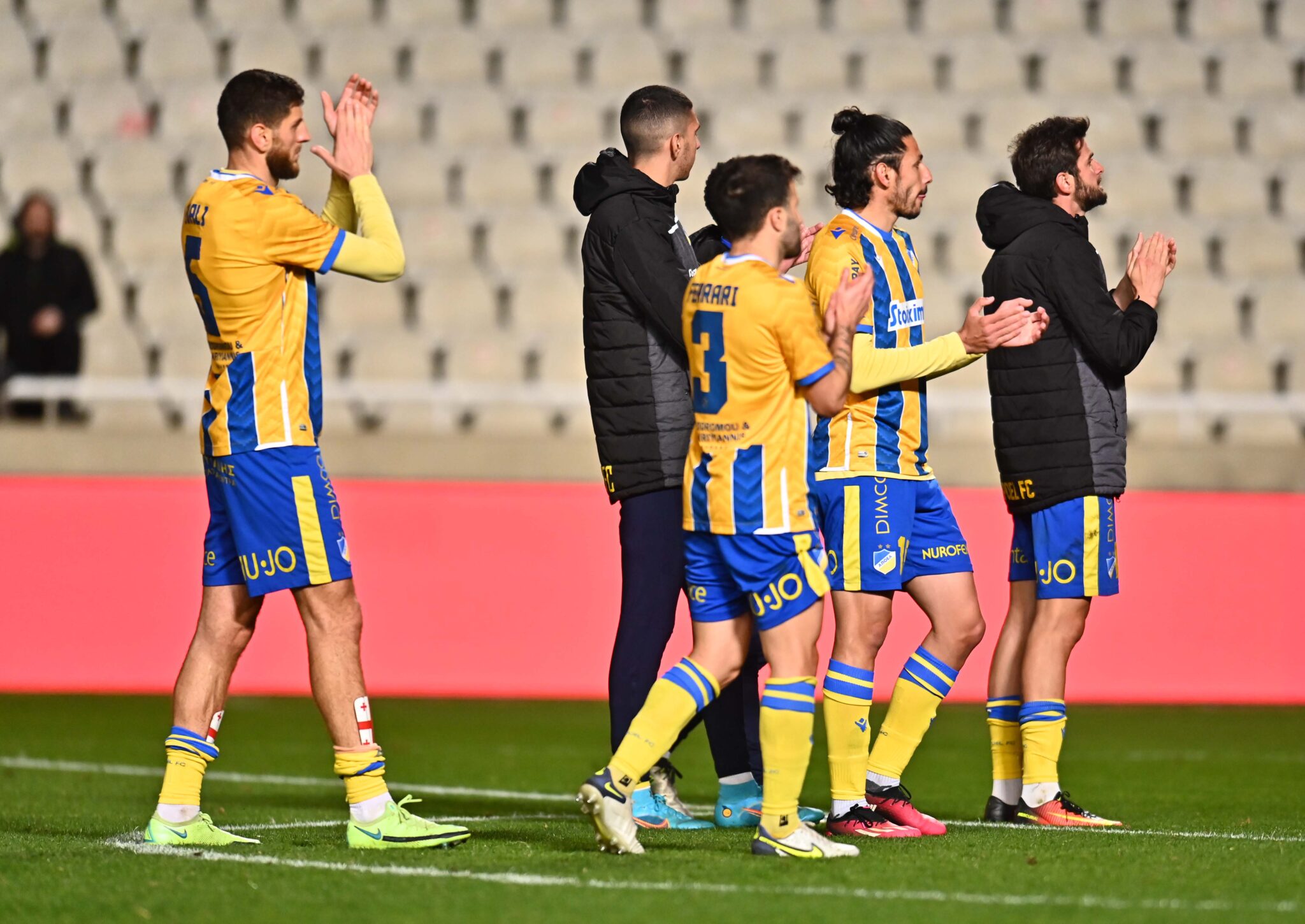 Μπαίνουν σε ρυθμούς ντέρμπι στον ΑΠΟΕΛ