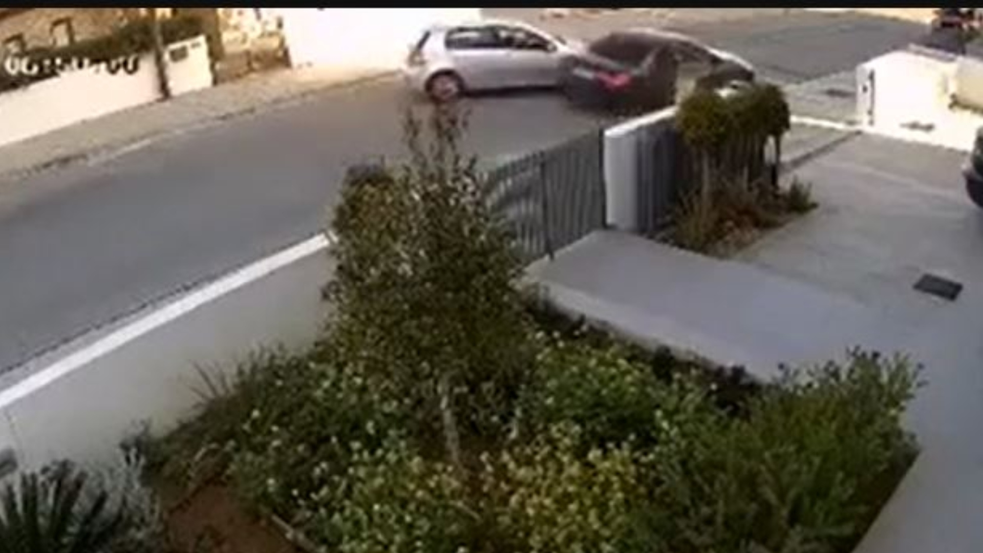 Bίντεο-ντοκουμέντο: "Ράλι" ασυνείδητων οδηγών σε γειτονιά της Λακατάμιας