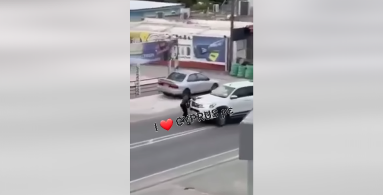 ΒΙΝΤΕΟ: Καρέ-καρέ το "παραλήρημα" μεθυσμένου νεαρού σε δρόμο στο Παραλίμνι