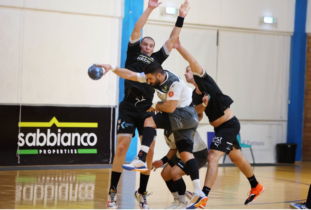 Sabbianco Ανόρθωση και Παρνασσός απευθείας στις μάχες για τον τίτλο