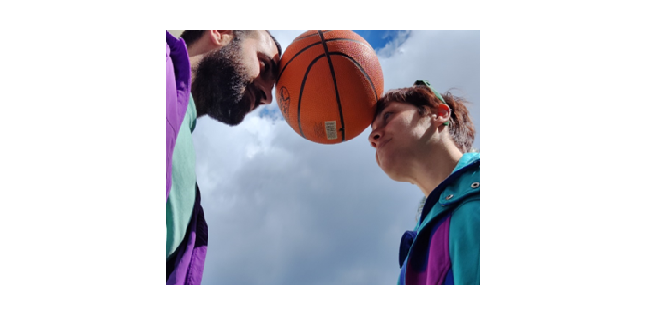 Θέατρο Βαλίτσα INTRA PORTAS:  «Δεν είμαι bro»